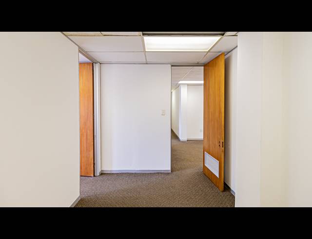 154M² OFFICE TO LET IN FERNDALE